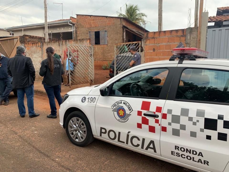 Foto 6 de 7 — Homem é encontrado morto em matagal no Águas do Paiol